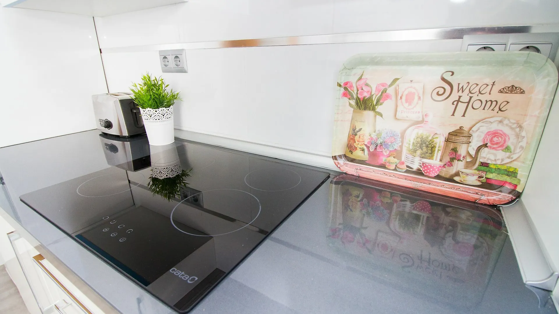 Spanish Apartment Into Cathedral Square By La Recepcion Malaga