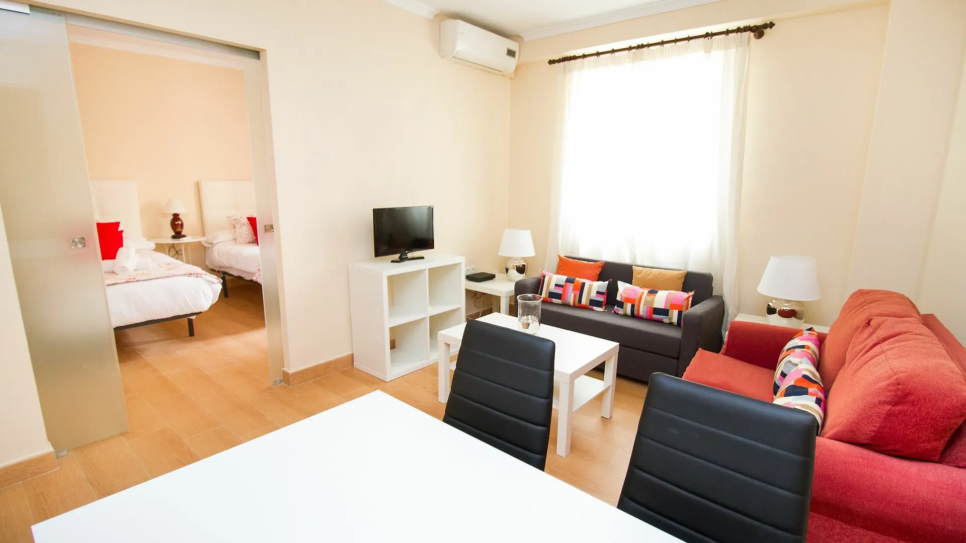 Spanish Apartment Into Cathedral Square By La Recepcion Malaga Spain